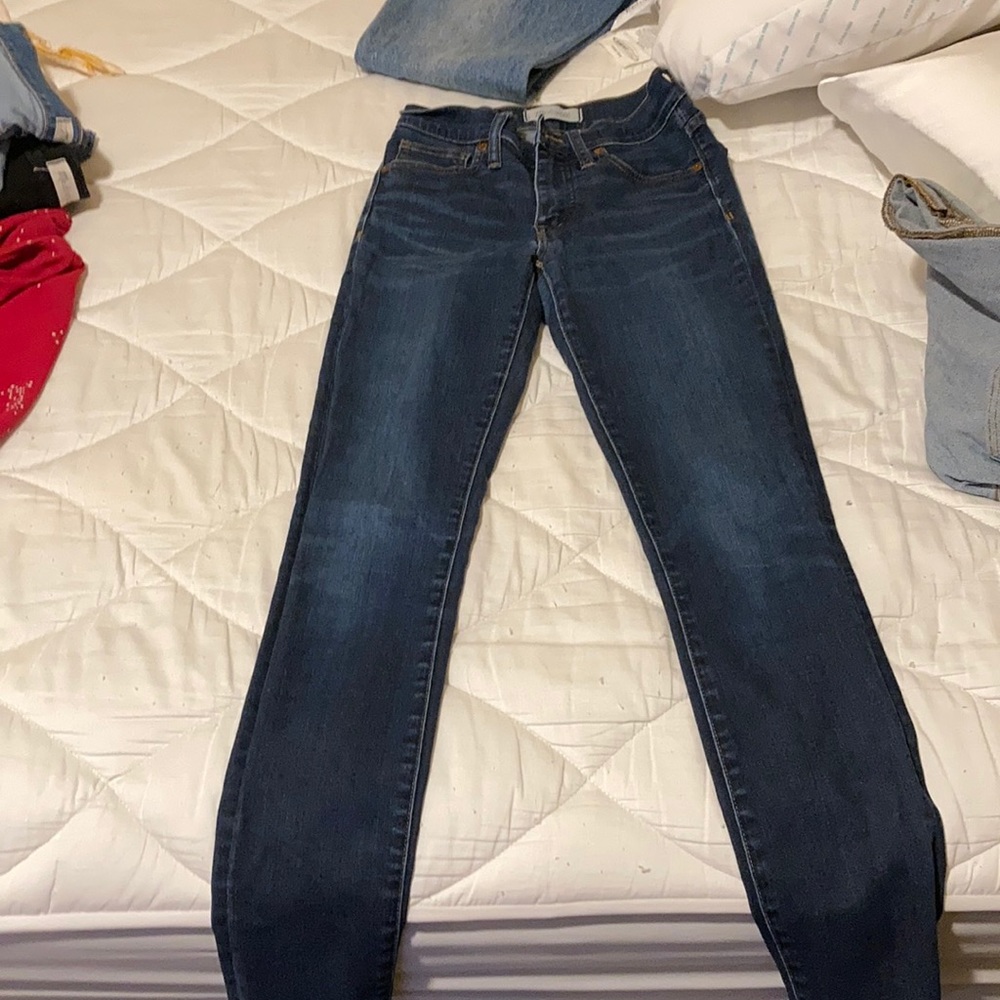 Dark wash (larkspur) Madewell jeans